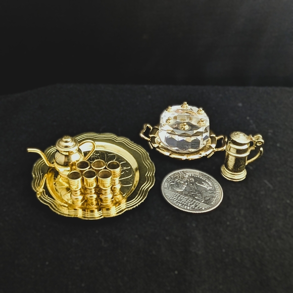 🎂 Vtg. Miniature Elegant Brass Service Platters w/ Cups Pitcher Crystal Cake - Picture 2 of 8